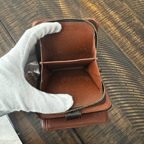 Louis Vuitton, compact zip wallet, handpainted re-created - Picture 12 of 16
